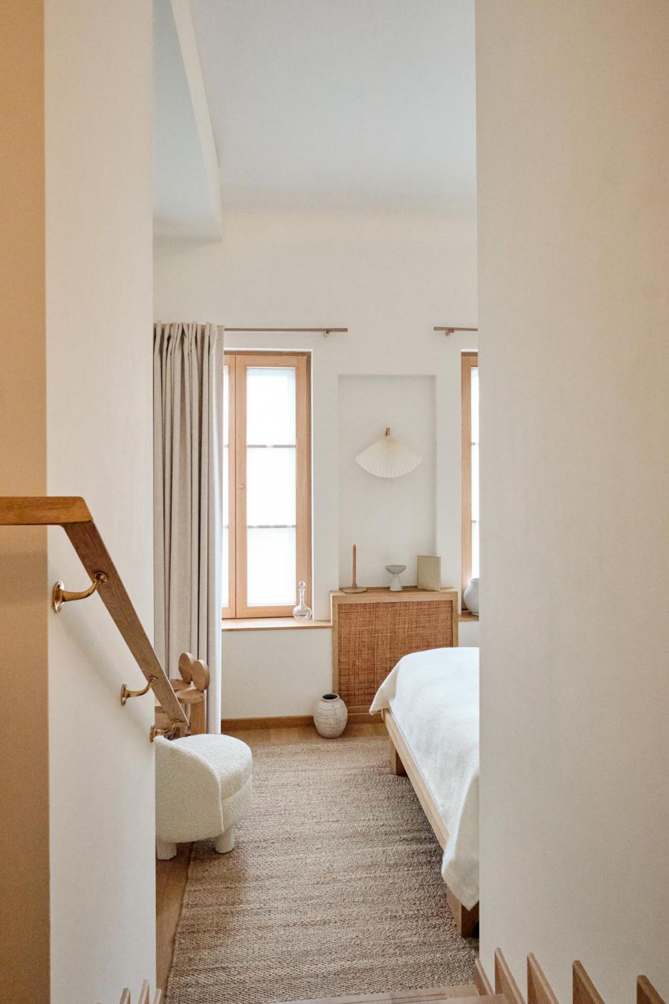 Elysee Montmartre Hotel Paris Exterior photo